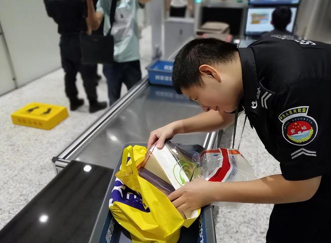 ag真人国际·(中国)官方网站原来这些东西都能带上飞机？官方道出实情好多人不懂误(图4)