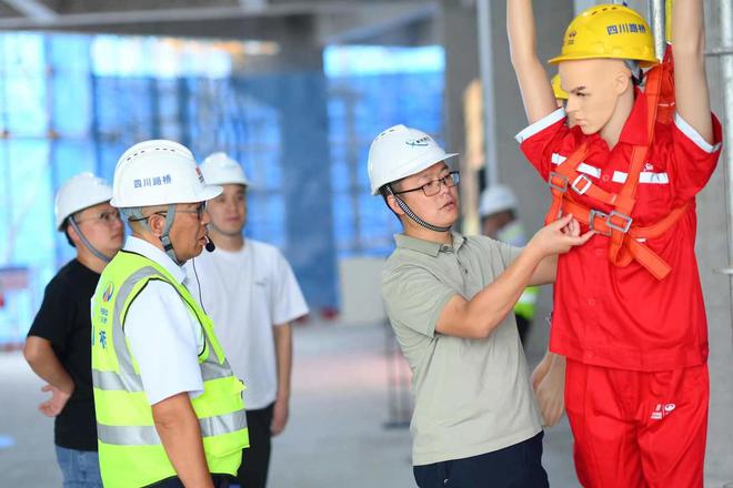 ag真人国际·(中国)官方网站硬、AI科技齐上阵这场观摩会看绵阳如何护航施工“防(图2)